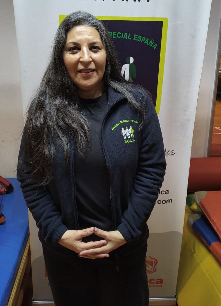 Claudia Mejías, Asistente De Aula