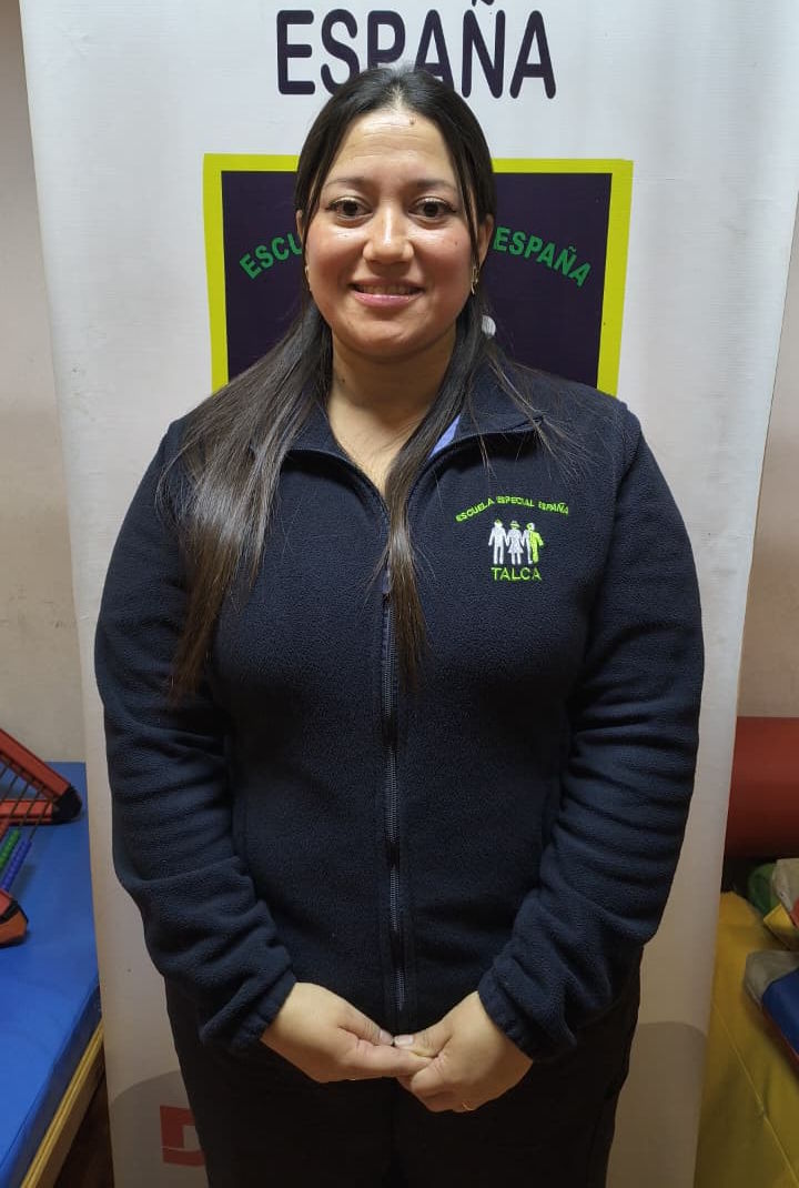 Priscila Moreno, Asistente De Aula